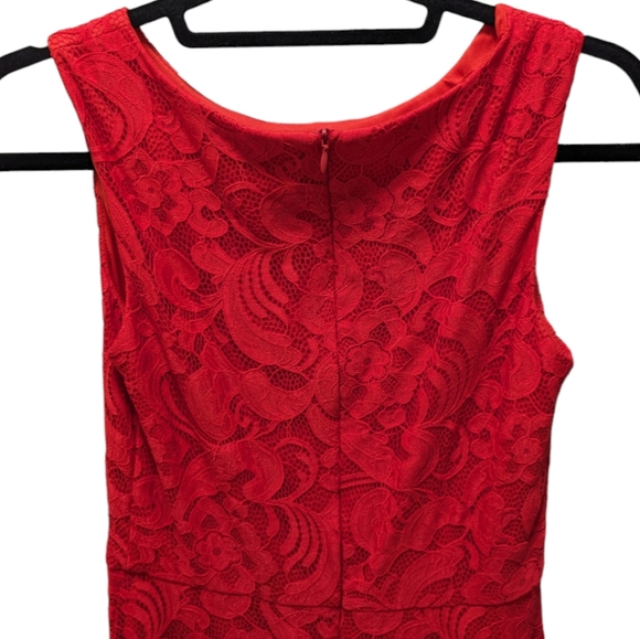 OBBUE Red Lace Dress Size M - Picture 5 of 6